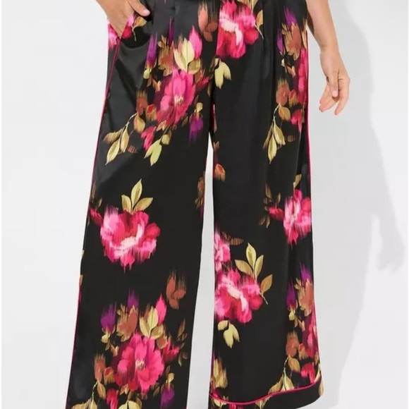 Torrid Blair Floral Wide Leg Satin High Rise Pants Size 6T - Picture 2 of 10